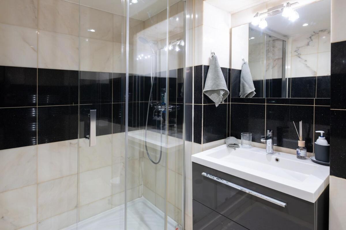 Apartment Grands Boulevards 4 Guests *